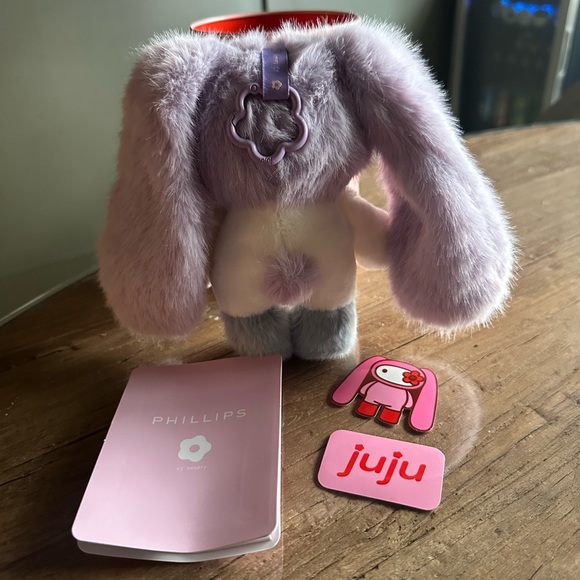 CJ Hendry JuJu Collectable Plush Keychain - Picture 2 of 4